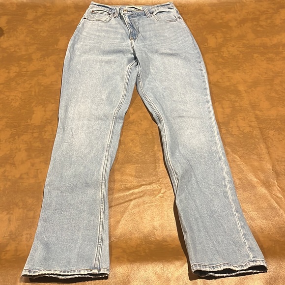 Abercrombie & Fitch Curve Love 90s Slim Straight Jean - Picture 2 of 6